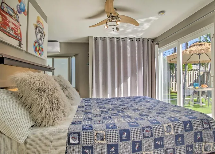1 Mi To Deerfield Beach: Stylish Studio W/ Pool!